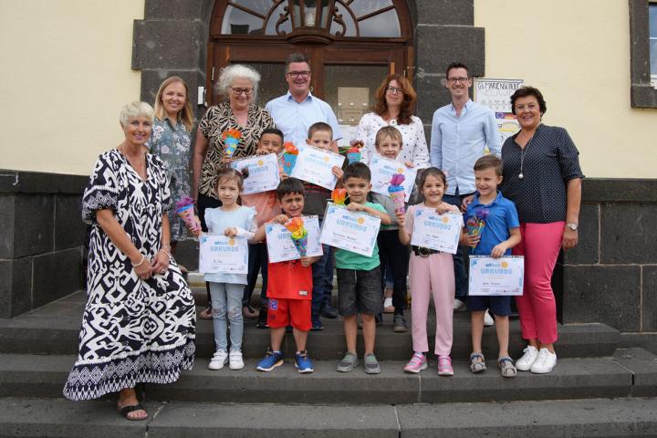 Erst Deutsch lernen und dann schulisch durchstarten