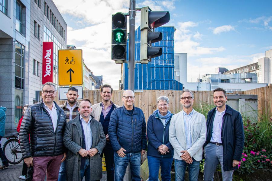 Schängel weist Fußgängern nun den Weg: Erste Schängelampel in Koblenz installiert