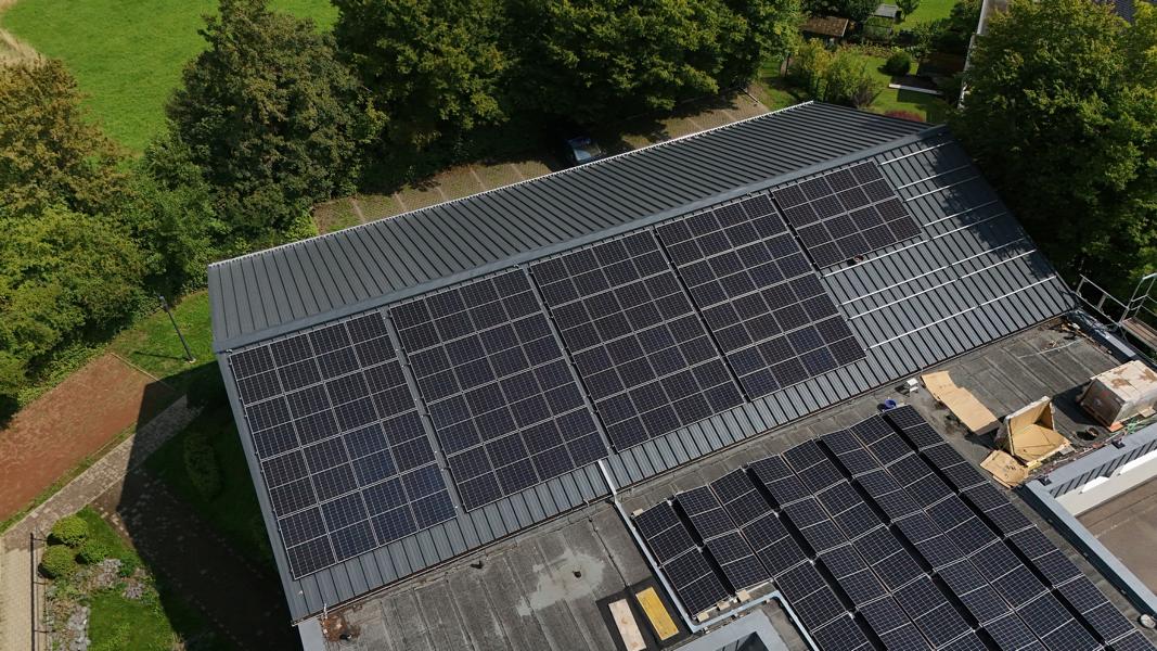 Photovoltaik-Offensive auf Koblenzer Schuldächern gestartet