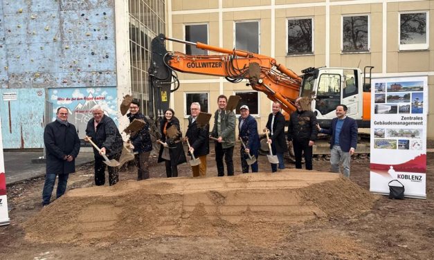 Spatenstich für den Erweiterungsbau der Clemens-Brentano-/Overberg Realschule plus