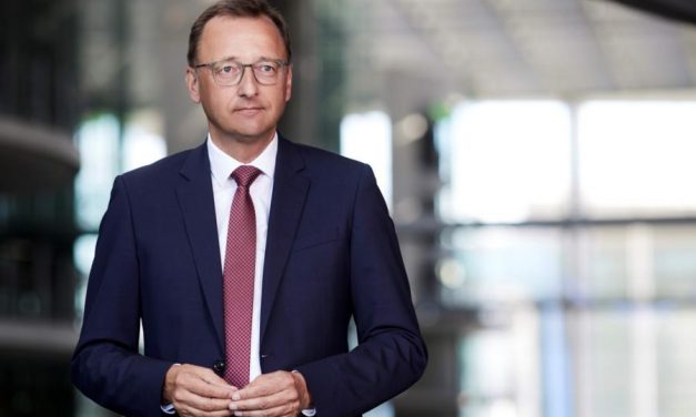 Josef Oster fordert Schnellbusverkehr für Pendler