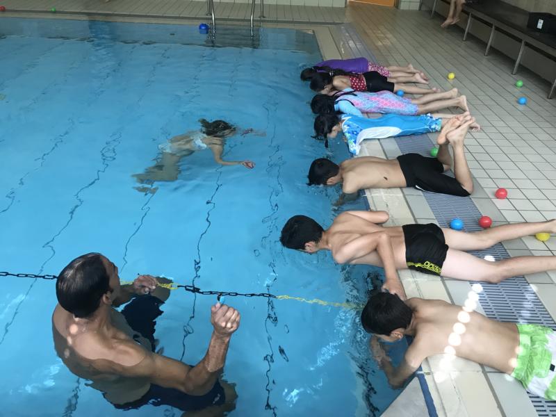 Integrativer Schwimmkurs – gut vernetzt in der Integrationsarbeit