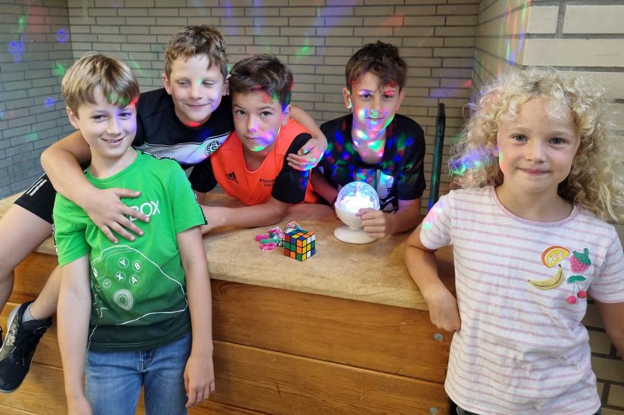 Kinder bauten Disko- und Gruselparcours in Heimbach-Weis