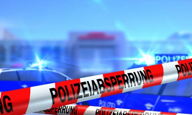 Verkehrsunfall in Steinebach durch vermutlich technischen Defekt am Fahrzeug