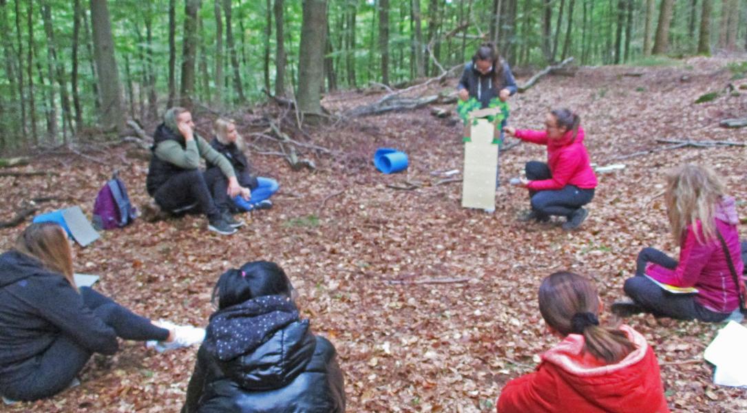 Naturnah: Kita Rommerdorf veranstaltete Elternabend im Wald