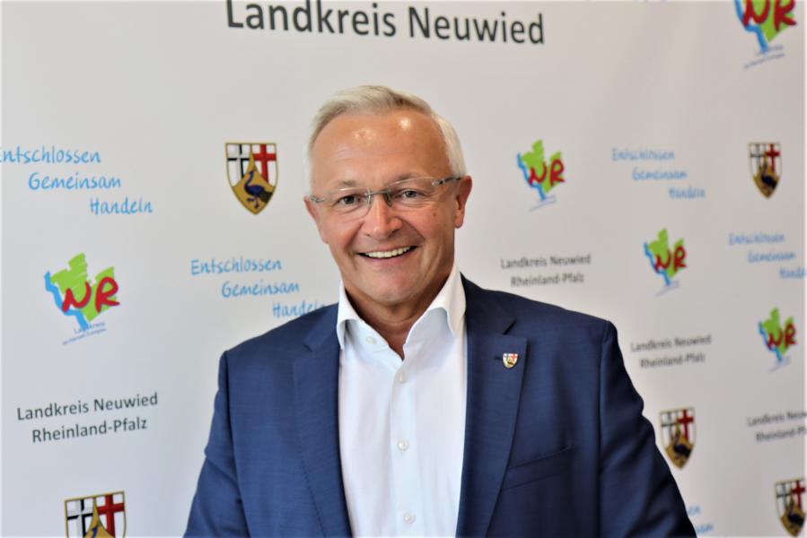 Landrat Achim Hallerbach dankt den vielen Helfern des DRK-Kreisverbandes