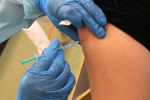 Landrat Achim Hallerbach für kleine dezentrale Impfzentren in den Gemeinden