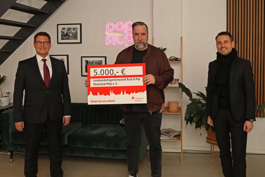 5000-Euro-Spende soll jungen Musikerinnen und Musikern Perspektiven bieten