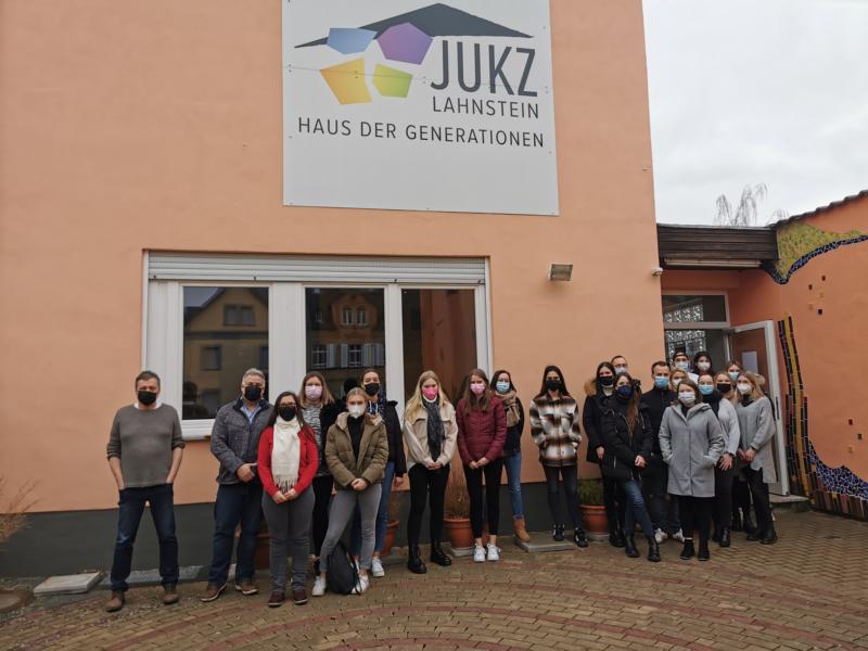 Studierende informierten sich im Lahnsteiner Jugendkulturzentrum über Integrationsarbeit – Jugendkulturzentrum kooperiert mit Hochschule für öffentliche Verwaltung