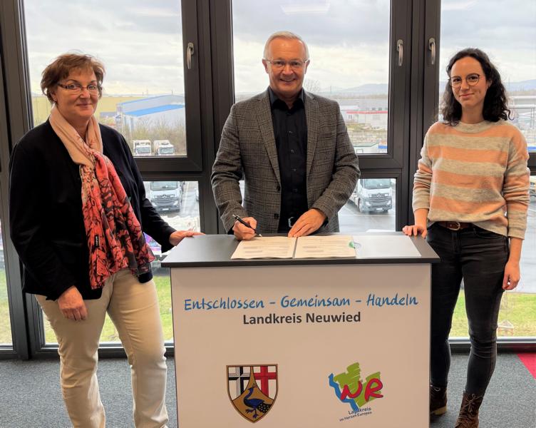 Klimawandel: Kreis Neuwied will eigenen Anpassungsmanager einstellen – Ausschuss beschließt einstimmig Bewerbung um Fördermittel des Bundes – Landrat Achim Hallerbach: „Wichtige Module und gute Ergänzung in unserer Gesamtstrategie“