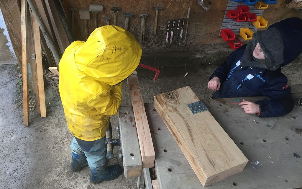 Lahnsteins „LahnKobolde“ freuen sich über Holzspende