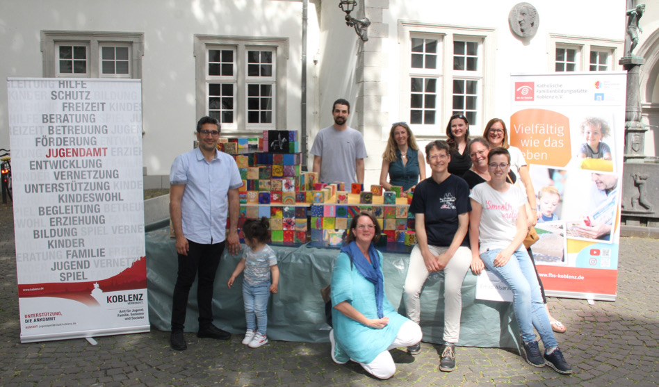 Tag der Familie in Koblenz: Familien gestalten Kunstwerk in Anlehnung an das Deutschen Eck