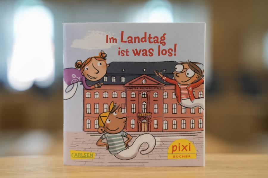 „Im Landtag ist was los!“: Pixi-Buch über Landesparlament 