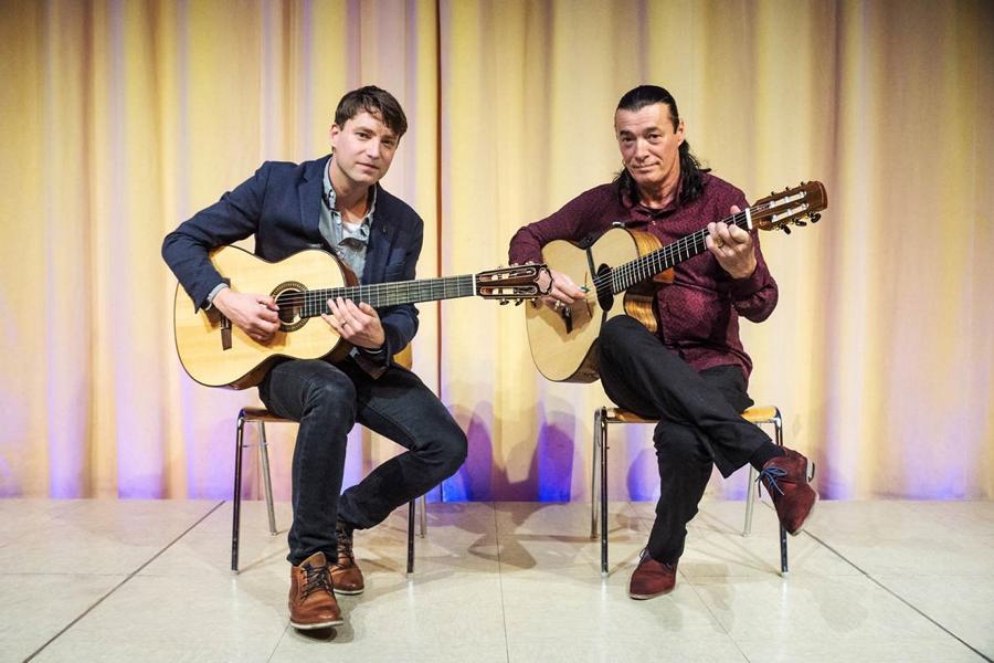 Lulo Reinhardts Acoustic Lounge mit Daniel Stelter und Cemil Qocgiri