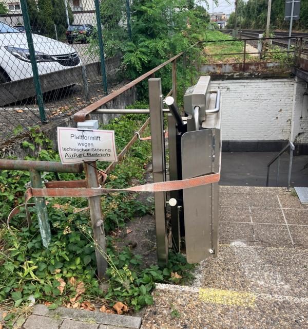 Vandalismusschaden: Treppenlift in der Schützenstraße außer Betrieb