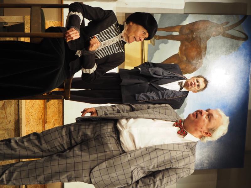 Theater Lahnstein verspricht den „Himmel auf Erden“