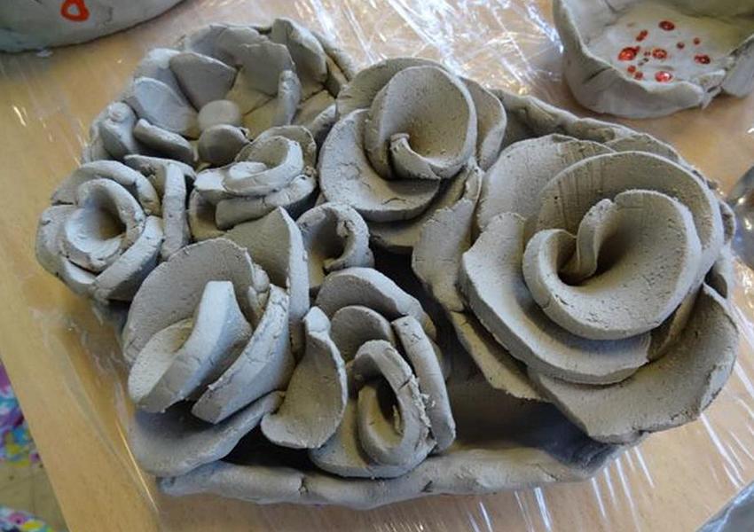 Von Kuchengabel bis Strass-Steine: Naturton gestalten