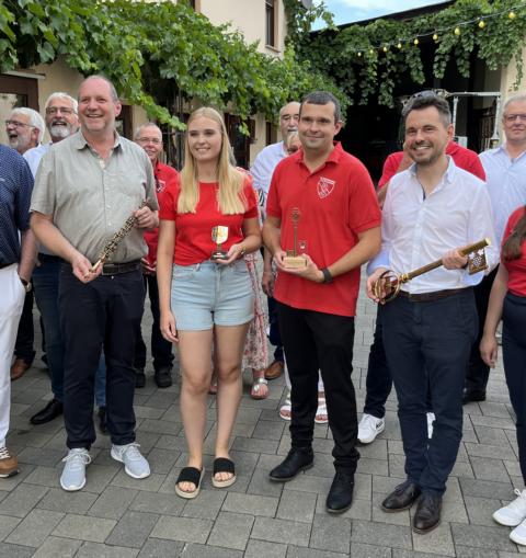 Schlüsselübergabe an OB Langner