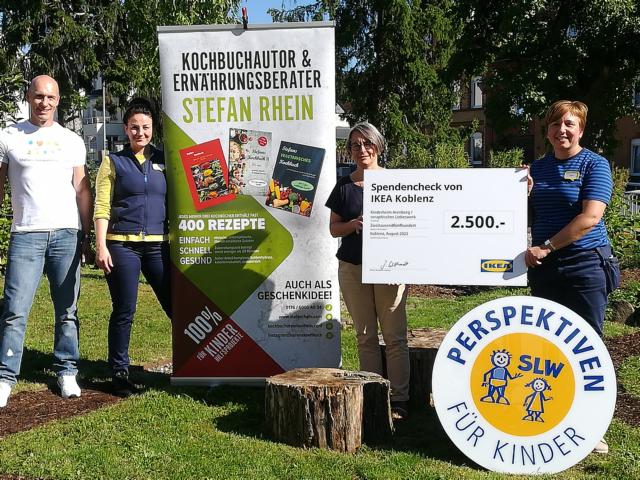 Bei IKEA Koblenz fanden Kochkurse mit Kochbuchautor Stefan Rhein statt – Honorar wurde für einen guten Zweck gespendet