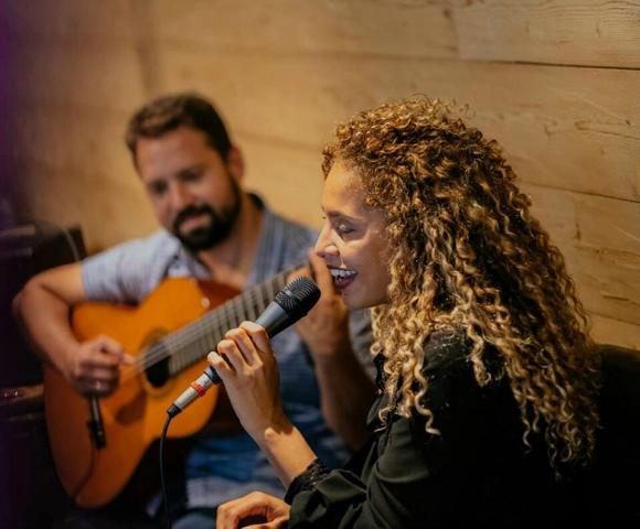 Lulo Reinhardts Acoustic Lounge feat. Monique Rocha & Flávio Nunes