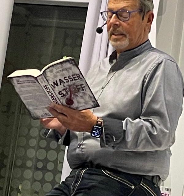 Dieter Aurass präsentiert seinen neuen Roman „Wasserstoff“ in der Stadtbibliothek Koblenz