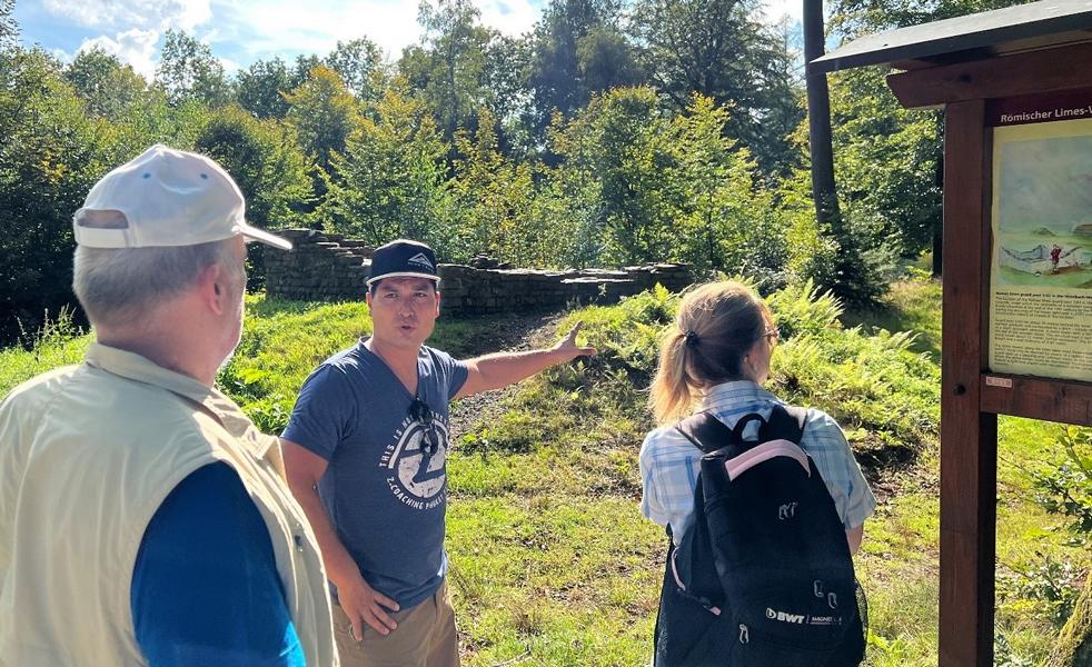 „Platzwechsel“ bezieht Geflüchtete mit ein