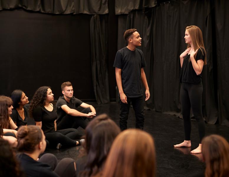 Jugend-Theaterprojekt „Was mich bewegt – hier spielst DU die Hauptrolle“