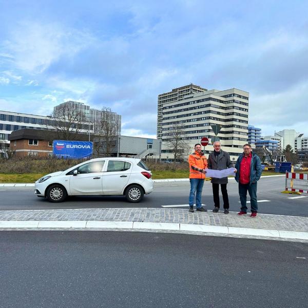 Kreisverkehr an der Kurt-Schumacher-Brücke wird vorzeitig fertig