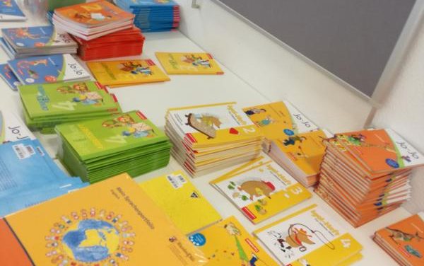 Massenrücknahme der Schulbücher aus der Schulbuchausleihe für Lahnsteiner Grundschulen