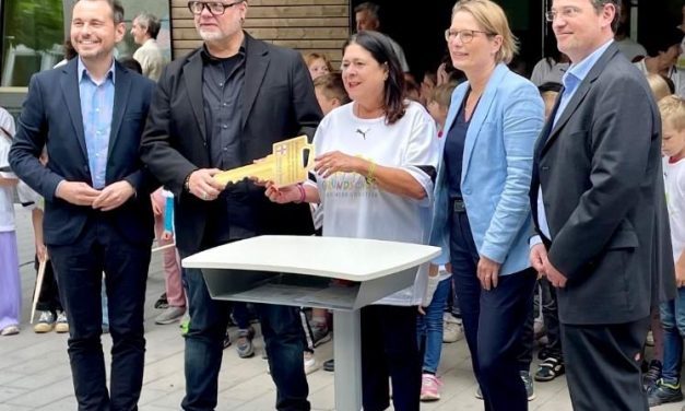 Neubau der Grundschule Freiherr-vom-Stein eröffnet: Ein Meilenstein für die Bildung in Koblenz