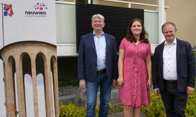 Balkon-Photovoltaik: Stadt Neuwied gibt ihren Bürgern 100 Euro dazu