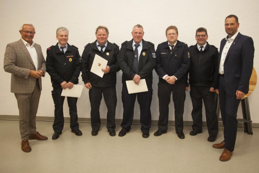„Dreimal Goldenes Feuerwehr-Ehrenzeichen verliehen“