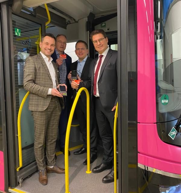 Bargeldloses Zahlen bald in allen koveb-Bussen möglich