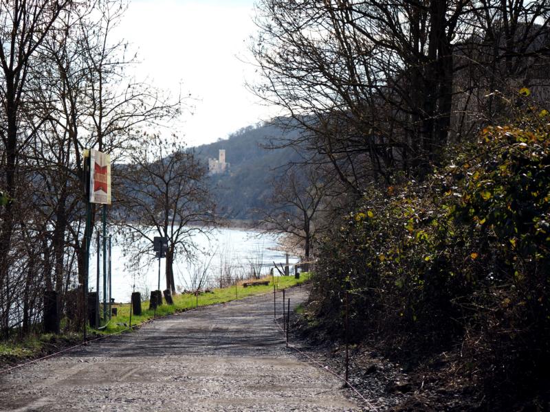 Rhein-Radweg in Stolzenfels wird asphaltiert