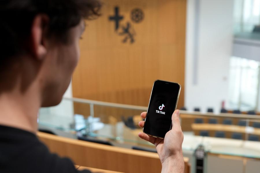 Landtag startet auf TikTok: „Dort sein, wo junge Menschen sich austauschen“