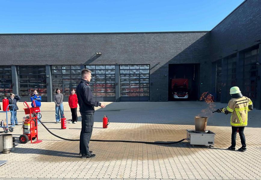 Mädchen und Jungen erkunden Berufe abseits typischer Geschlechterrollen