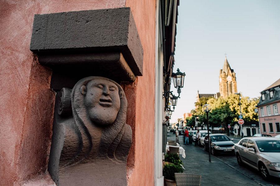 Mit Neugier durch die Stadt