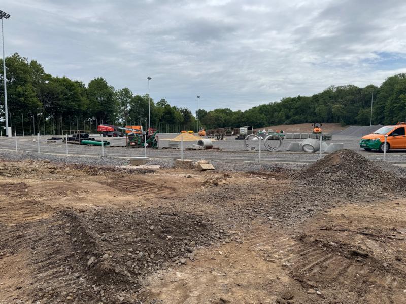 Meilensteine während der Bauarbeiten auf der Schmitzers Wiese konnten gesetzt werden