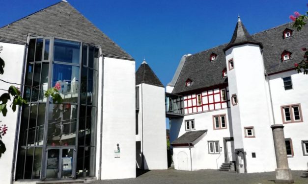 Lahnsteiner Treff im Hof: Entspanntes After-Work-Erlebnis unter freiem Himmel