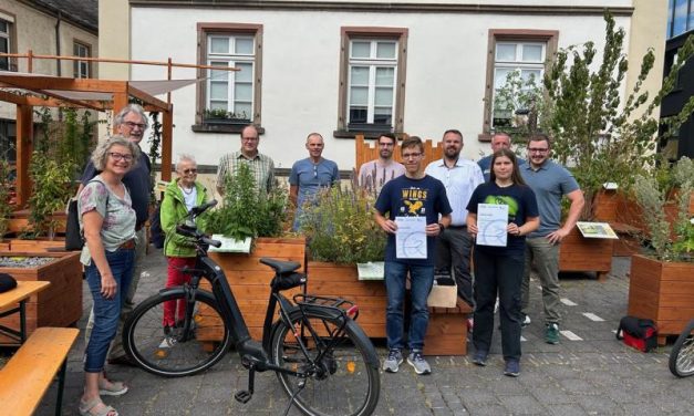 Aktion STADTRADELN 2025: Preisverleihung auf dem Kirchplatz – 11.269 Kilometer für das Klima
