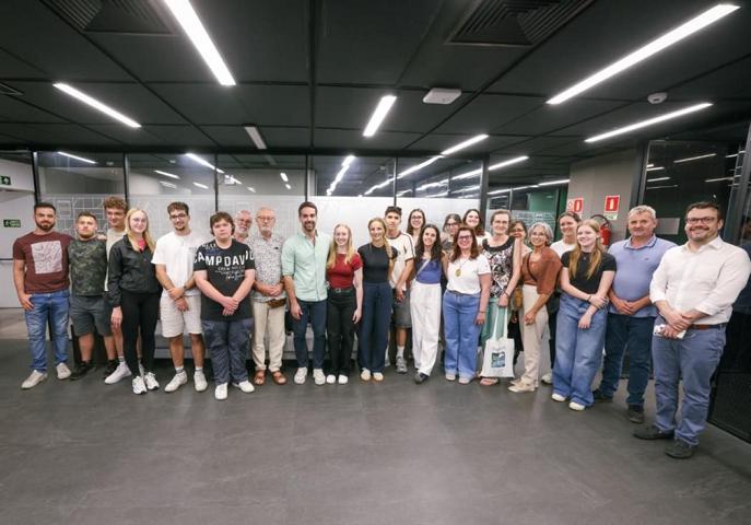 Jugenddelegation der Stadt Boppard besucht Arroio do Meio: 100 Bücher für die Stadtbibliothek im Gepäck