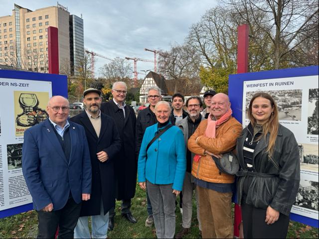 Ausstellung „100 Jahre Weindorf“ eröffnet