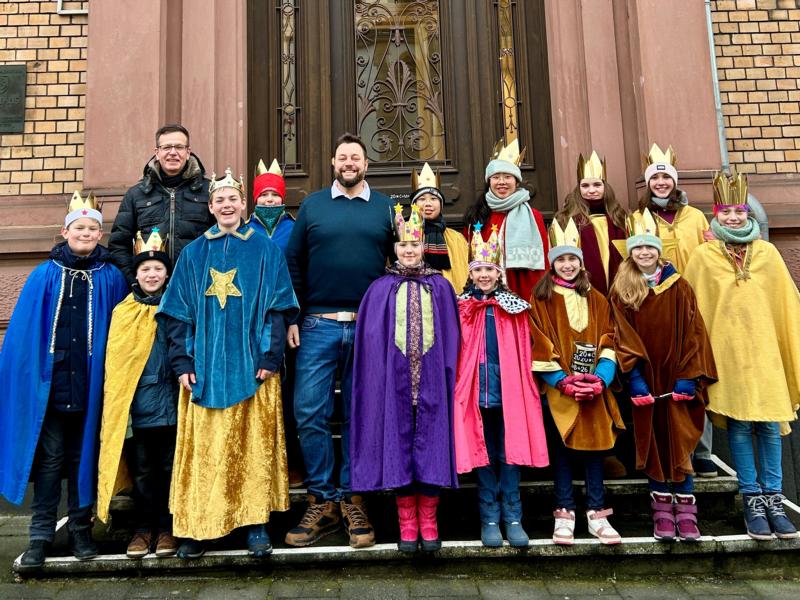 Sternsinger bringen Segen ins Rathaus