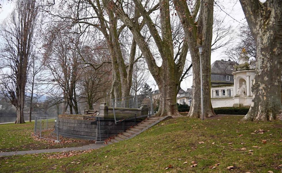 Arbeiten am Augusta-Denkmal gehen weiter