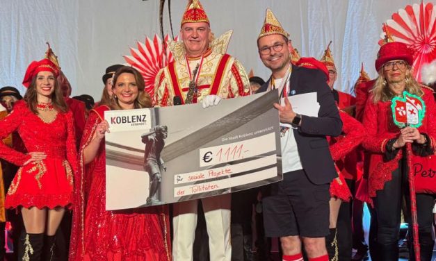 Närrischer Glanz im Atrium: Oberbürgermeister empfängt Koblenzer Tollitäten