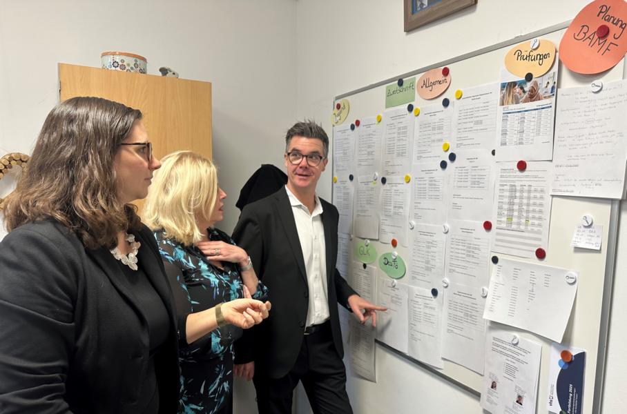 vhs schlägt Alarm: Integrationskurse brauchen verlässliche Perspektive