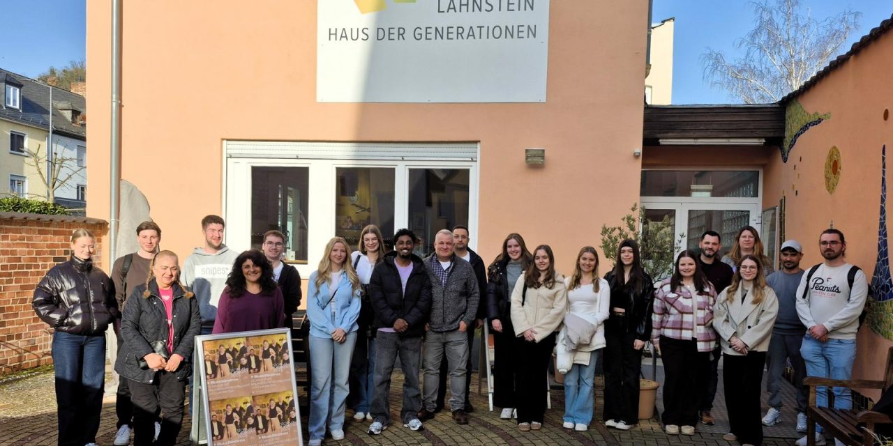 Blick hinter die Akten: Angehende Verwaltungsexperten zu Gast im JUKZ Lahnstein