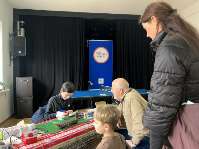 Junge Tüftler erobern das JUKZ Lahnstein