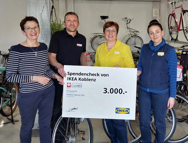 Wenn Weihnachtsbäume noch im Frühjahr Freude schenken