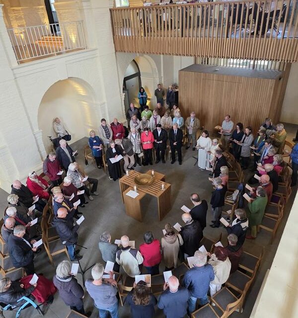Ein neuer Altar für die Festungskirche – Feierliche Einweihung nach zweijähriger Planungszeit